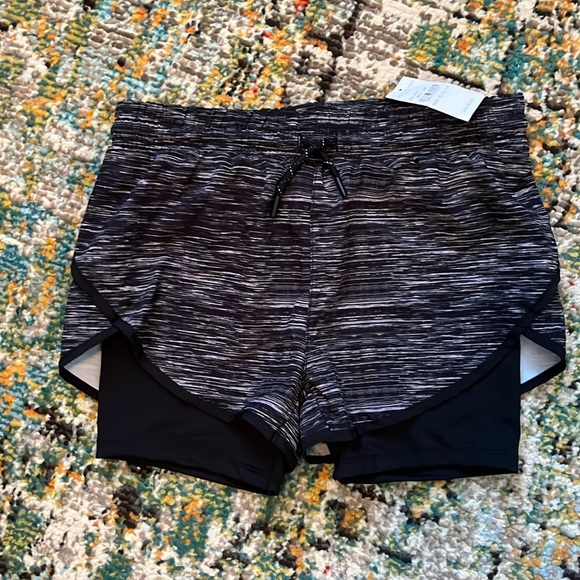 🌷Nwt AMERICAN EAGLE shorts - Picture 1 of 2